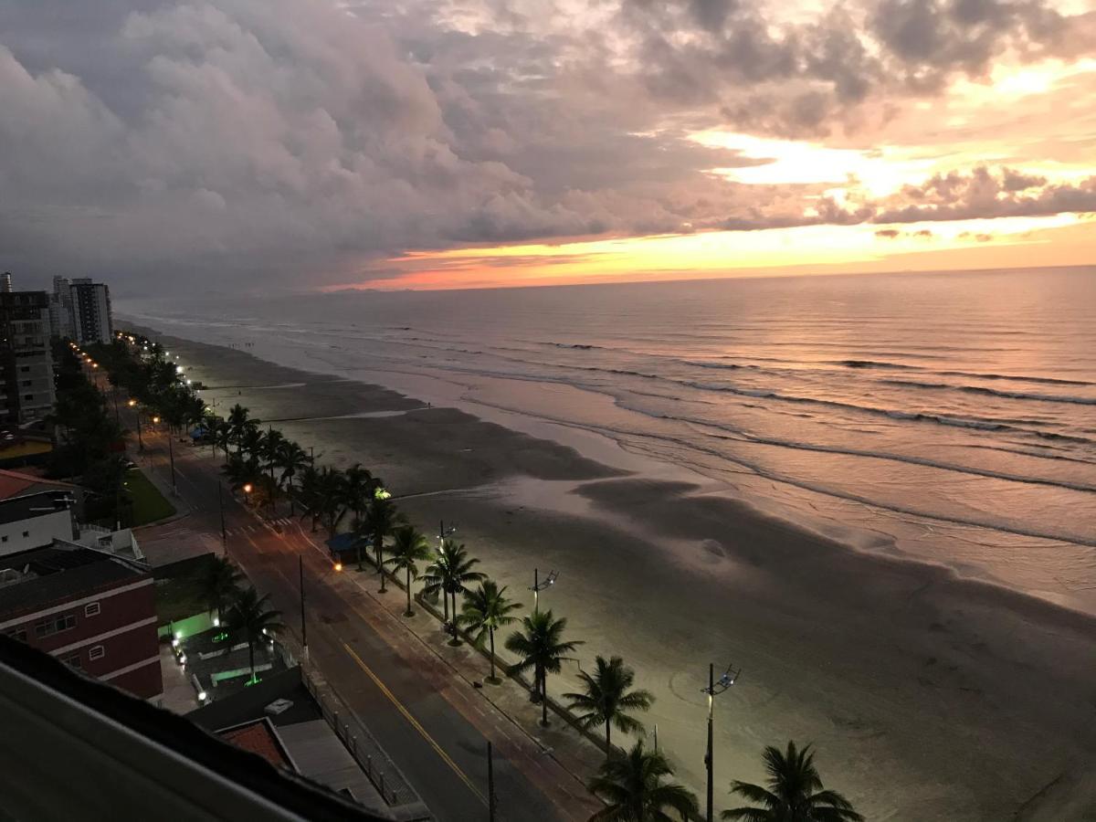 Mongagua Com Vista Para O Mar Pe Na Areia 外观 照片