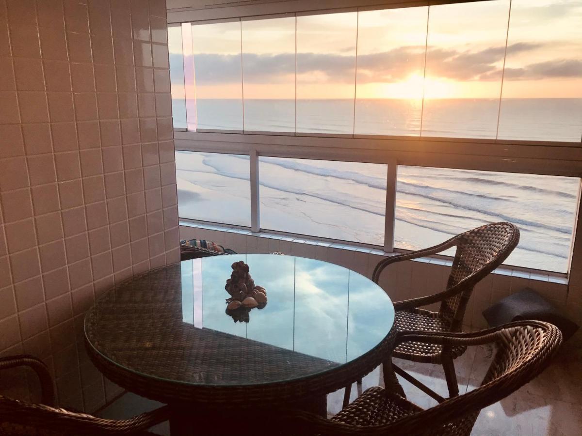 Mongagua Com Vista Para O Mar Pe Na Areia 外观 照片