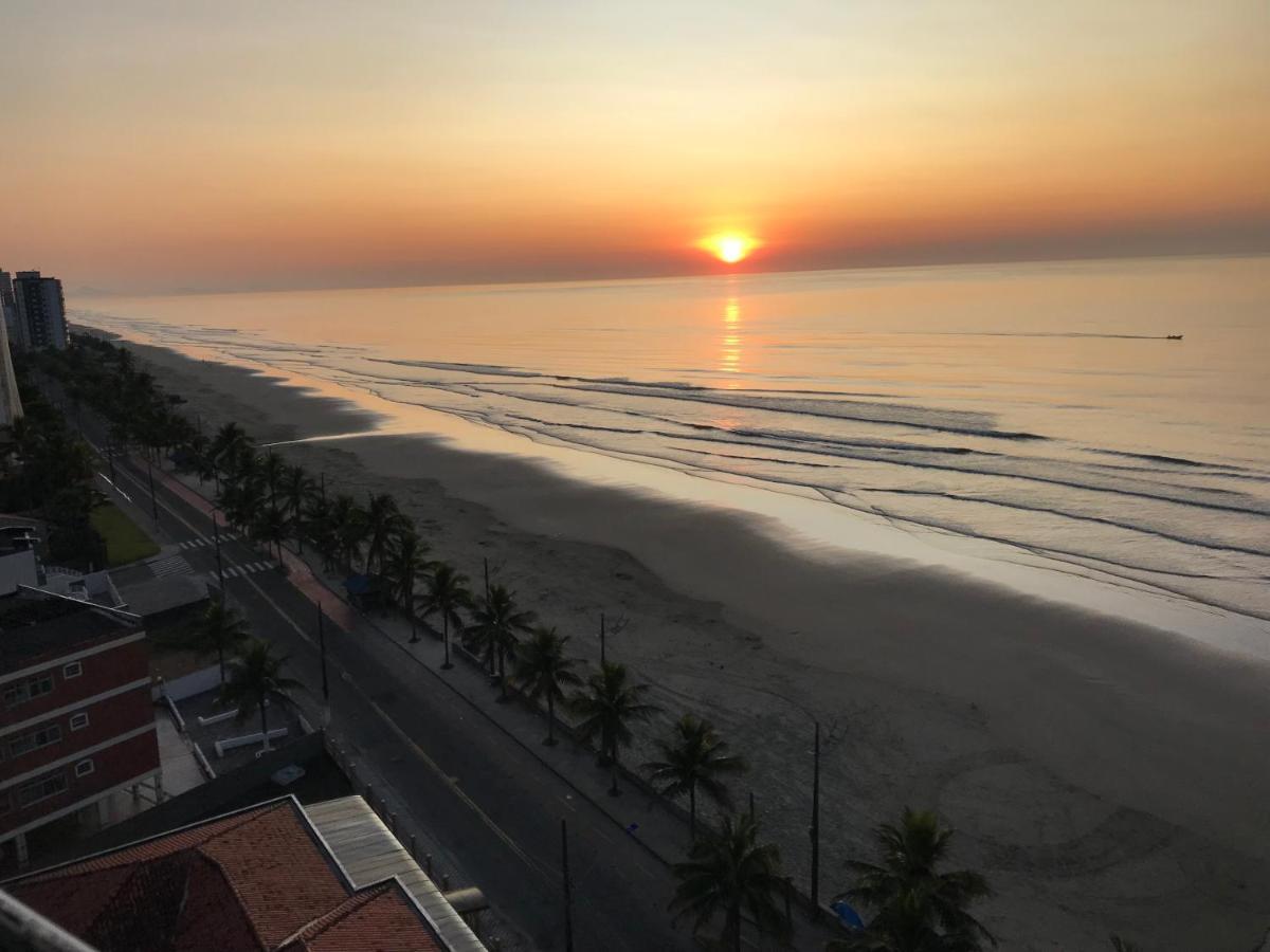 Mongagua Com Vista Para O Mar Pe Na Areia 外观 照片